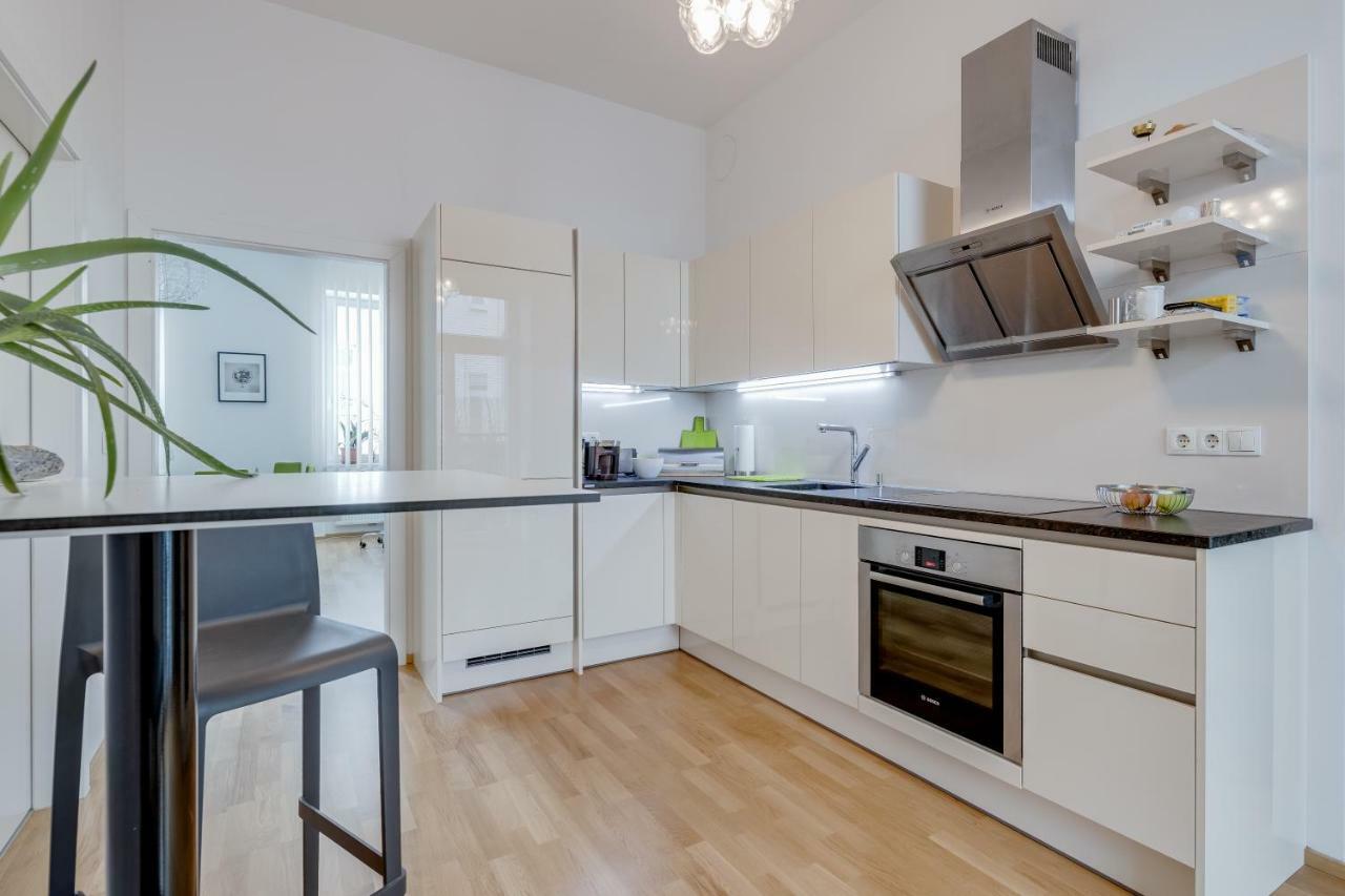 Modern Vienna Apartment Bagian luar foto
